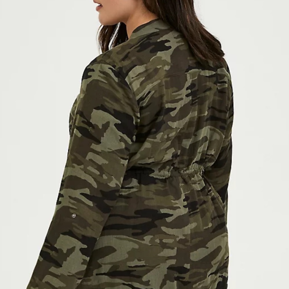 Camo Button Front Drawstring Anorak - image 6